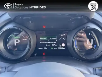 Photo 10 Toyota Yaris  116h Iconic 5p MY22