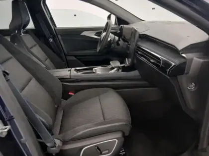 Photo 13 Renault Espace  1.2 E-Tech full hybrid 200ch esprit Alpine 7 places - 24