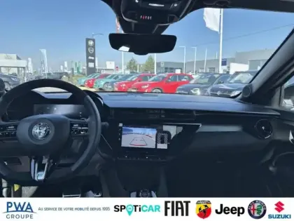 Photo 7 Alfa Romeo Junior  1.2 Ibrida 145ch Intensa e-DCT6