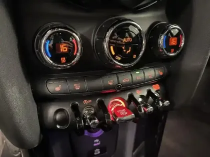 Photo 12 Mini Mini  5 Portes Cooper 136ch Edition Premium BVA7