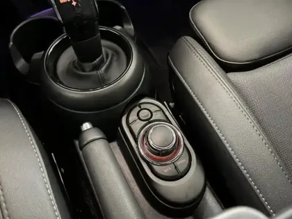 Photo 11 Mini Mini  5 Portes Cooper 136ch Edition Premium BVA7