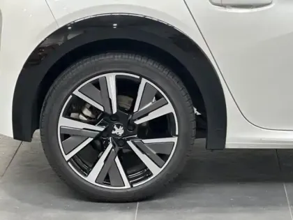 Photo 9 Peugeot 208  1.2 PureTech 100ch S&S GT Line