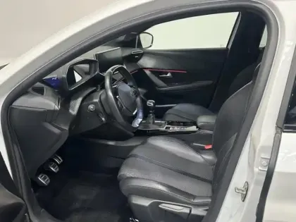 Photo 8 Peugeot 208  1.2 PureTech 100ch S&S GT Line