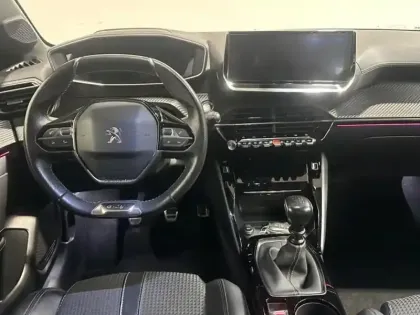 Photo 7 Peugeot 208  1.2 PureTech 100ch S&S GT Line