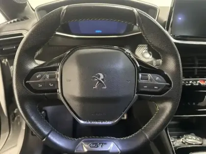 Photo 13 Peugeot 208  1.2 PureTech 100ch S&S GT Line