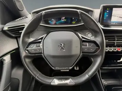 Photo 11 Peugeot 2008  e- 136ch GT Line