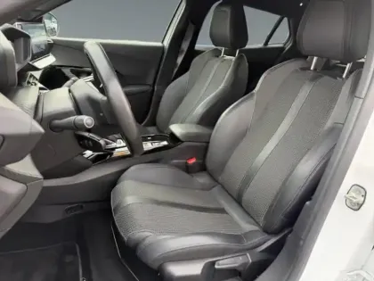 Photo 8 Peugeot 2008  e- 136ch GT Line