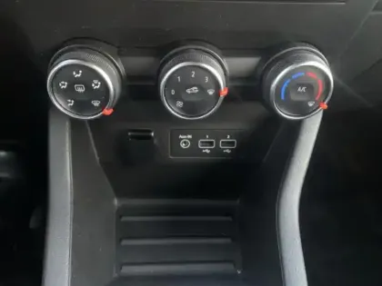 Photo 14 Renault Clio  1.0 TCe 100ch Zen