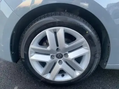 Photo 8 Renault Clio  1.0 TCe 100ch Zen