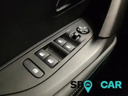 Photo 14 Peugeot 2008  1.2 PureTech 130ch S&S Allure EAT8