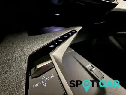 Photo 14 Peugeot 3008  1.2 Hybrid 136ch Allure e-DCS6