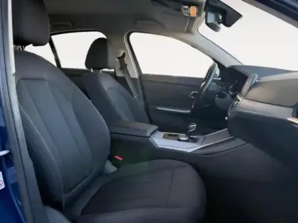 Photo 14 BMW Serie 3 Série 3 330eA 292ch Business Design 10cv