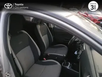 Photo 20 Toyota Yaris  70 VVT-i Design Y20 5p RC19