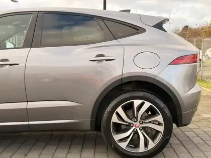 Photo 9 Jaguar E-Pace  P300e PHEV 309ch R-Dynamic S