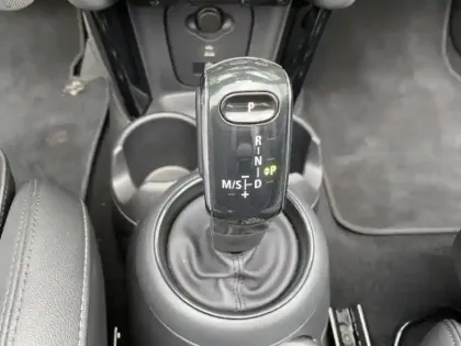 Photo 14 Mini Mini cabrio Cabrio Cooper 136ch Edition Premium Plus BVA7