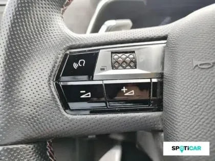 Photo 13 DS DS 7  Crossback E-TENSE 4x4 300ch Performance Line