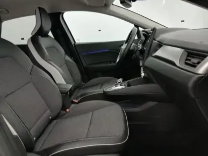 Photo 28 Renault Captur  1.6 E-Tech hybride rechargeable 160ch Intens -21