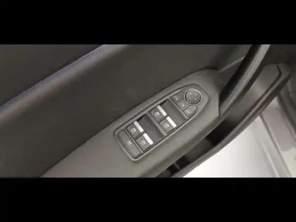 Photo 12 Renault Captur  1.6 E-Tech hybride rechargeable 160ch Intens -21