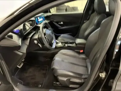 Photo 14 Peugeot 208  e- 136ch GT Pack