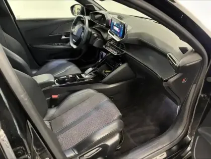 Photo 7 Peugeot 208  e- 136ch GT Pack