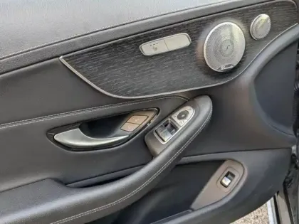 Photo 26 Mercedes Classe C  Coupé 220 d 194ch AMG Line 9G-Tronic