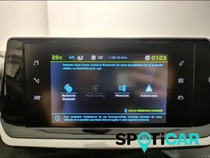 Photo 14 Peugeot 208  e- 136ch Style