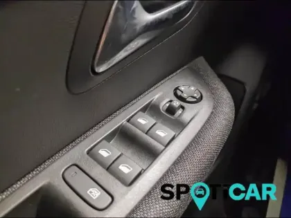 Photo 10 Peugeot 208  e- 136ch Style