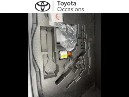 Photo 8 Toyota C-HR  122h Edition 2WD E-CVT MY22