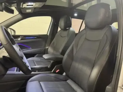 Photo 7 Volkswagen Tiguan  2.0 TDI 150ch R-Line Exclusive DSG7