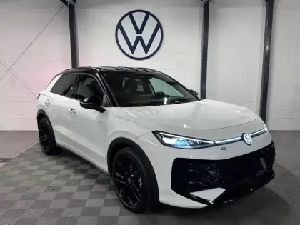 Photo 6 Volkswagen T-roc  1.5 eTSI 150ch R-Line DSG7