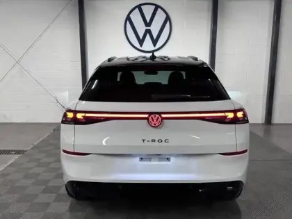 Photo 3 Volkswagen T-roc  1.5 eTSI 150ch R-Line DSG7