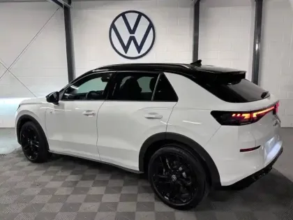 Photo 2 Volkswagen T-roc  1.5 eTSI 150ch R-Line DSG7