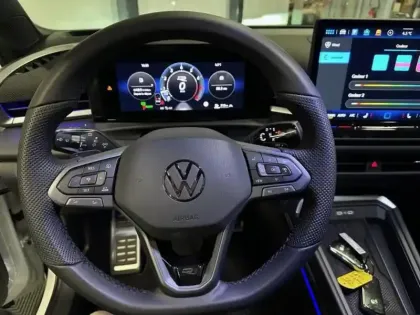 Photo 14 Volkswagen T-roc  1.5 eTSI 150ch R-Line DSG7