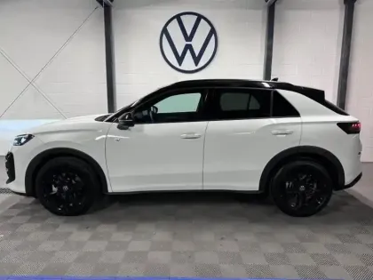 Photo 1 Volkswagen T-roc  1.5 eTSI 150ch R-Line DSG7