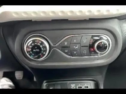 Photo 3 Renault Twingo  E-Tech Electric Equilibre R80 Achat Intégral