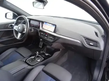 Photo 5 BMW Serie 1 Série 1 118dA 150ch M Sport