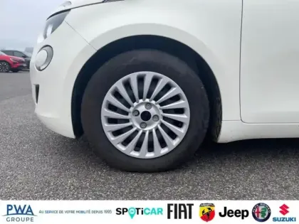 Photo 10 Fiat 500  e 95ch Action Plus