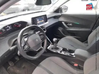 Photo 14 Peugeot 2008  1.5 BlueHDi 110ch S&S Allure Pack