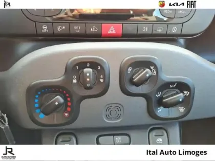Photo 13 Fiat Panda  1.0 70ch BSG S&S City Life