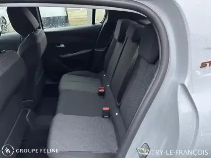 Photo 9 Peugeot 208  1.2 Hybrid 110ch Style e-DCS6