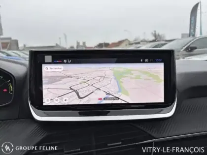 Photo 13 Peugeot 208  1.2 Hybrid 110ch Style e-DCS6