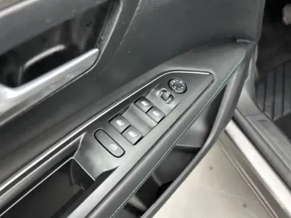 Photo 17 Peugeot 3008  Hybrid 225 e-EAT8