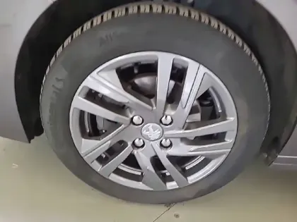 Photo 9 Peugeot 208  PureTech 100 S&S BVM6