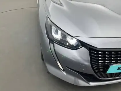 Photo 35 Peugeot 208  PureTech 100 S&S BVM6