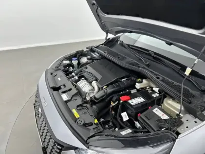 Photo 34 Peugeot 208  PureTech 100 S&S BVM6