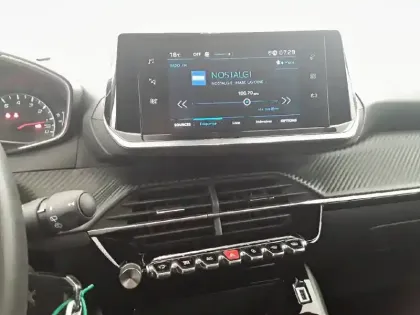 Photo 16 Peugeot 208  PureTech 100 S&S BVM6