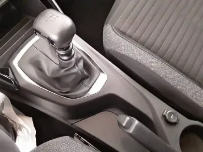 Photo 17 Peugeot 208  PureTech 100 S&S BVM6