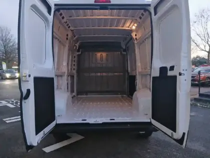 Photo 5 Peugeot Boxer  FGN TOLE 3.5 T L2H2 140 S&S BVA8