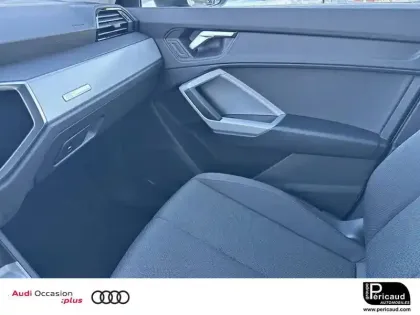 Photo 29 Audi Q3  35 TFSI 150 ch S tronic 7