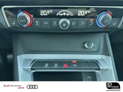 Photo 27 Audi Q3  35 TFSI 150 ch S tronic 7